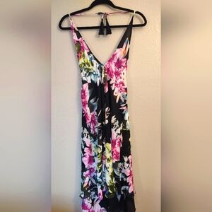 VENUS Floral Print V-Neck Midi Dress Size Medium